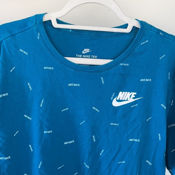 Nike Just Do It Graphic Tee - Picture 4 of 5